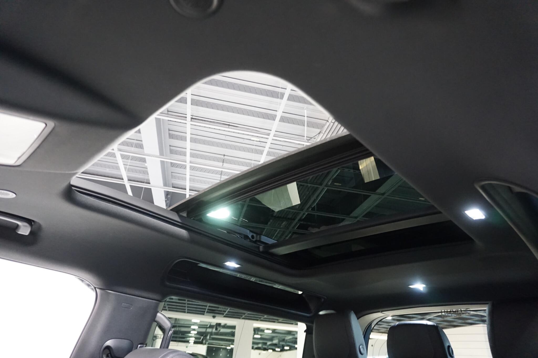 Land Rover Defender 90 3.0 D250 MHEV X-Dynamic HSE SUV 3dr Diesel Auto 4WD Euro 6 (s/s) (250 ps)